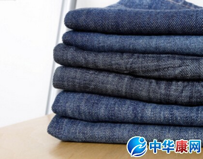 牛仔裤怎么洗_牛仔裤应该怎样清洗_居家常识
