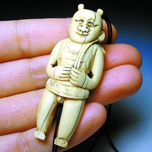 收藏故事:象牙童子充当诱饵